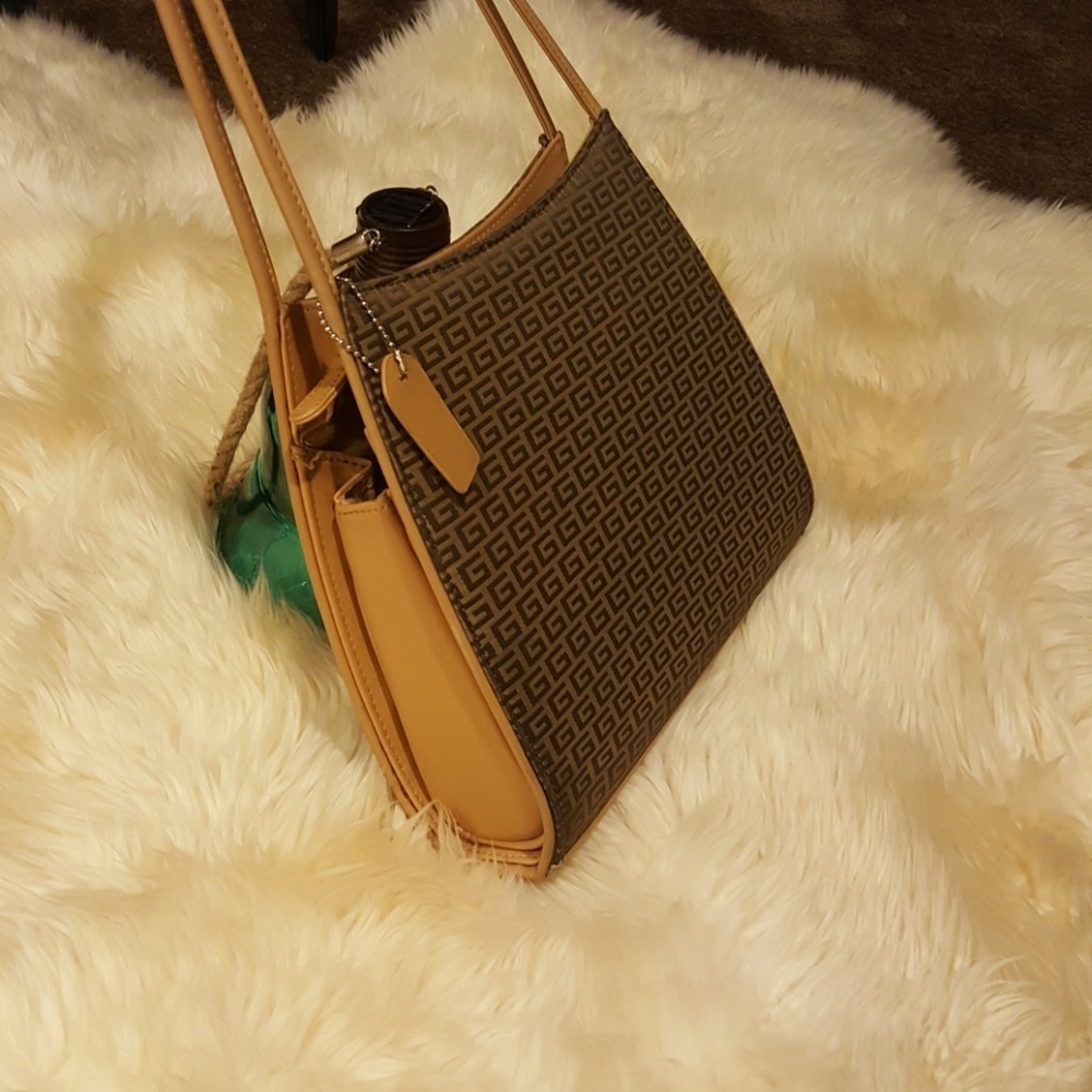 Purse - Picture 3 of 3